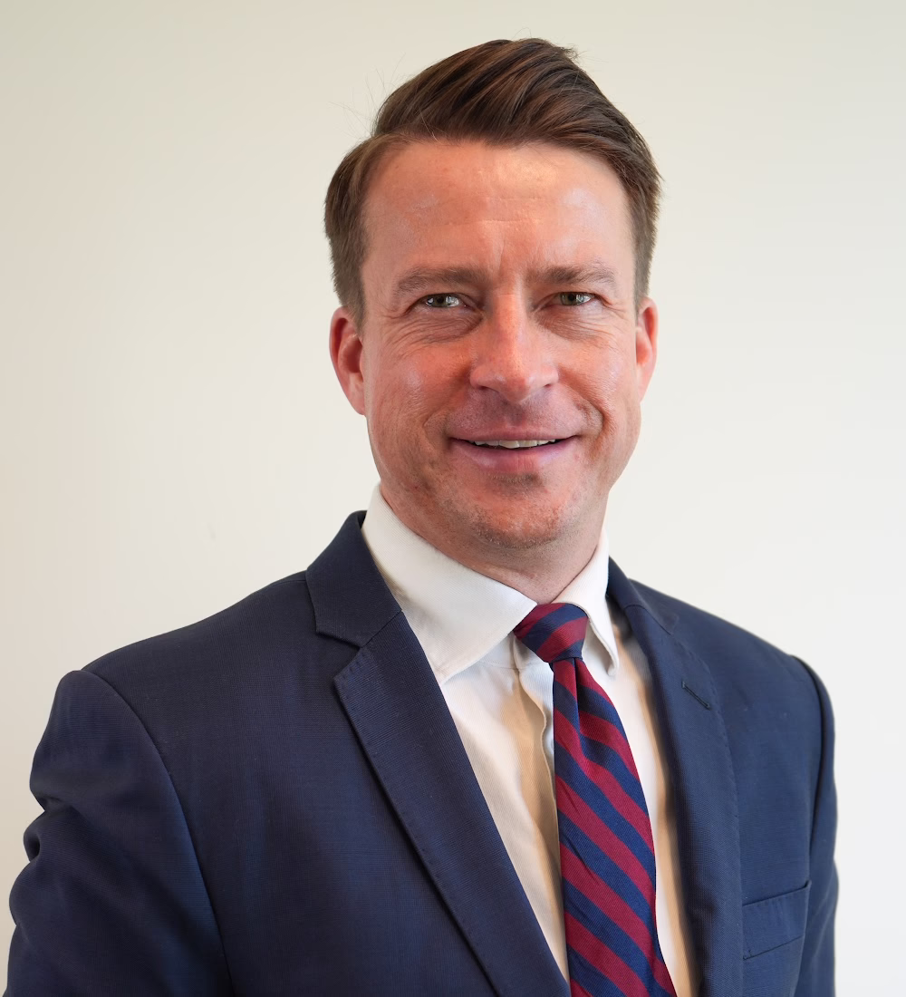 Ricky Shelton, abogado especializado en lesiones personales en el bufete Robert J. DeBry and Associates